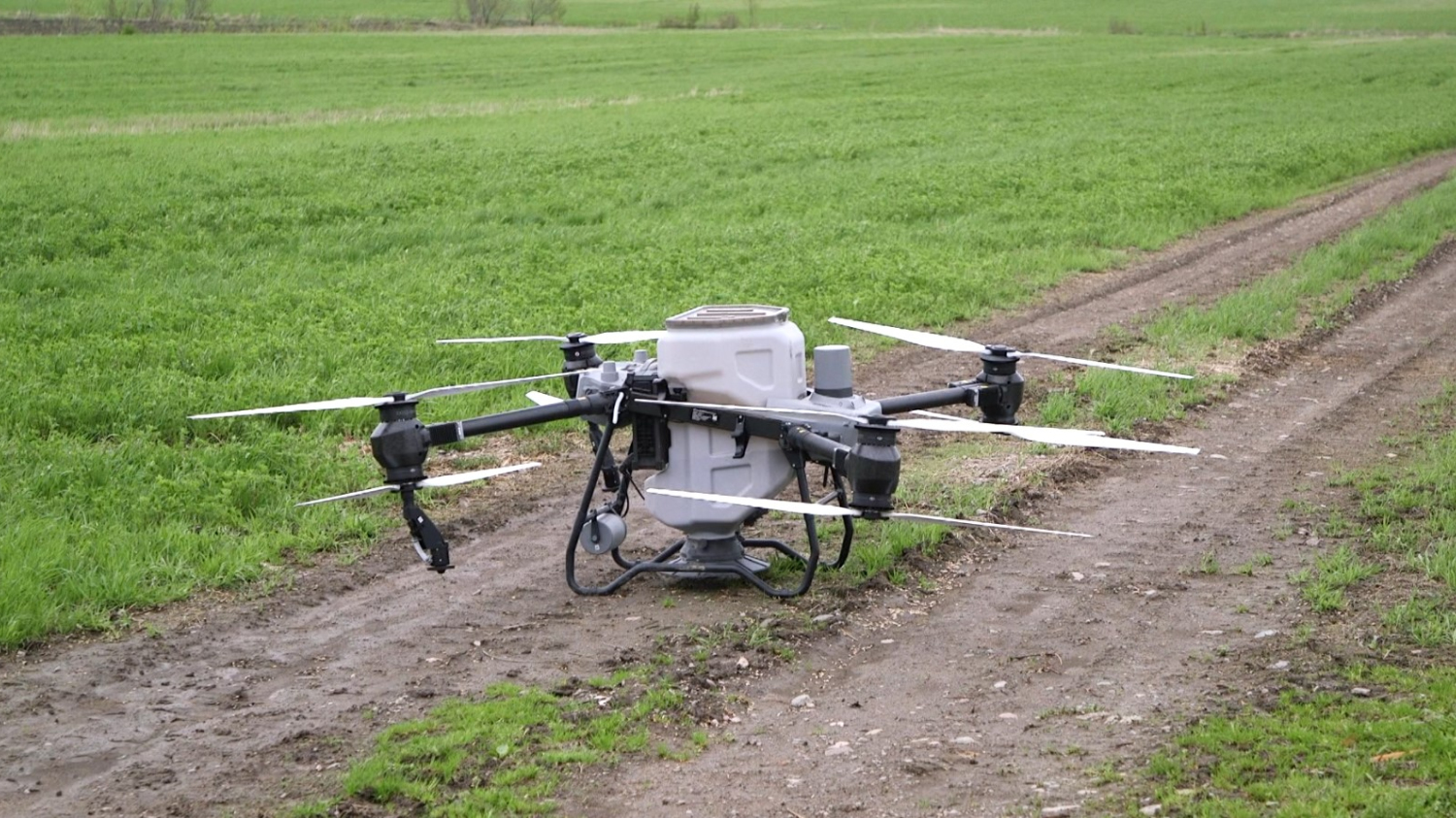 VIDÉO | Des drones font prendre de la hauteur à l'agriculture en Mauricie