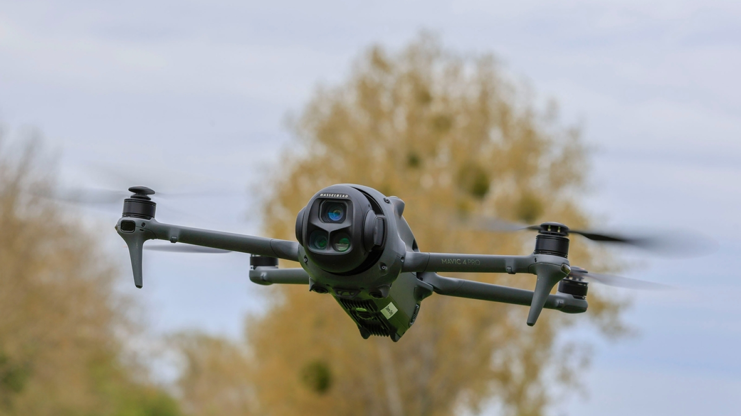 Test DJI Mavic 4 Pro : 100 Mpx et nacelle à 360°, le nouveau roi de la prise de vue aérienne est arrivé !