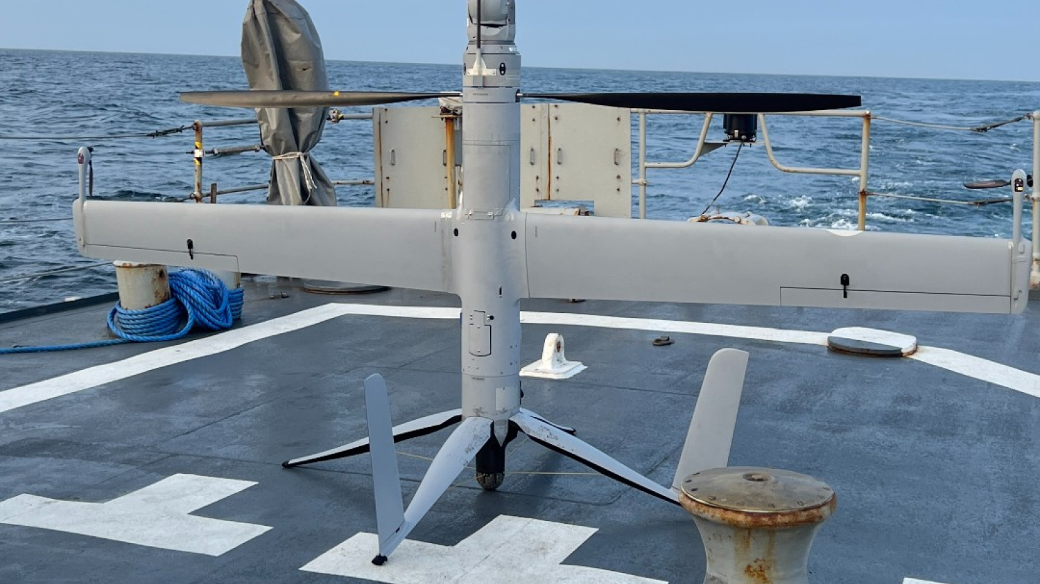 La Marine nationale a testé sur un PHM le drone Flexrotor d’Airbus