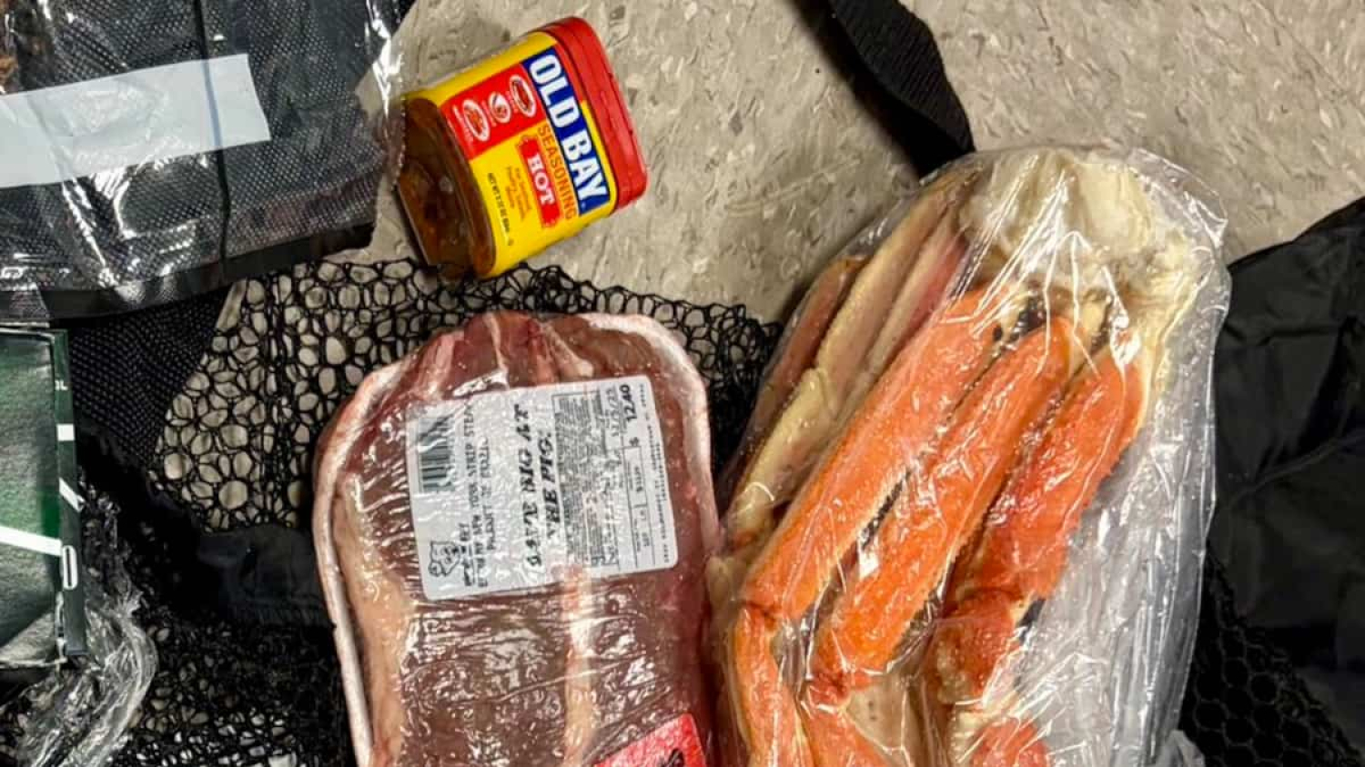 Steak et pattes de crabe par drone: un véritable festin intercepté dans une prison américaine