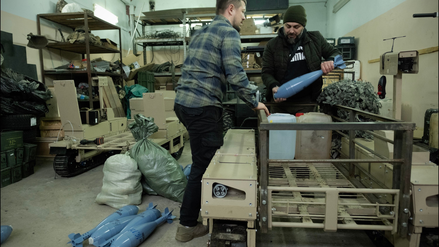 Plus puissants qu'une Tesla : sur le front ukrainien, les drones, futurs remplaçants de soldats