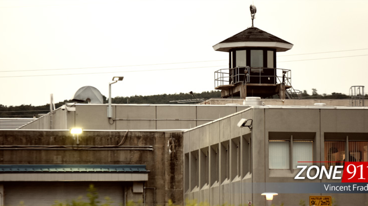 Deux individus arrêtés en tentant de livrer un colis par drone à la prison de Québec