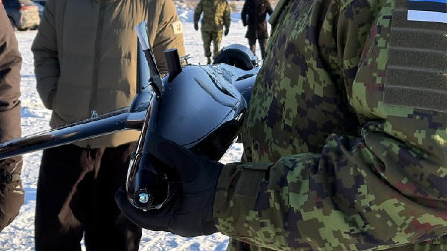 Le français Alta Ares a testé son drone intercepteur à turboréacteur Black Bird par grand froid 