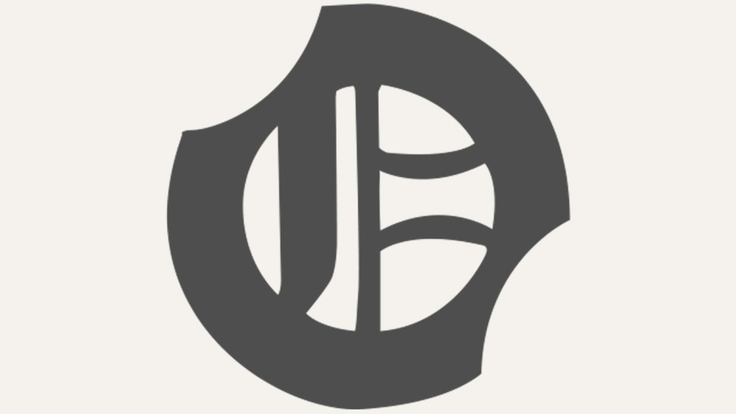 Un réservoir de carburant touché par un drone au port d'Oman