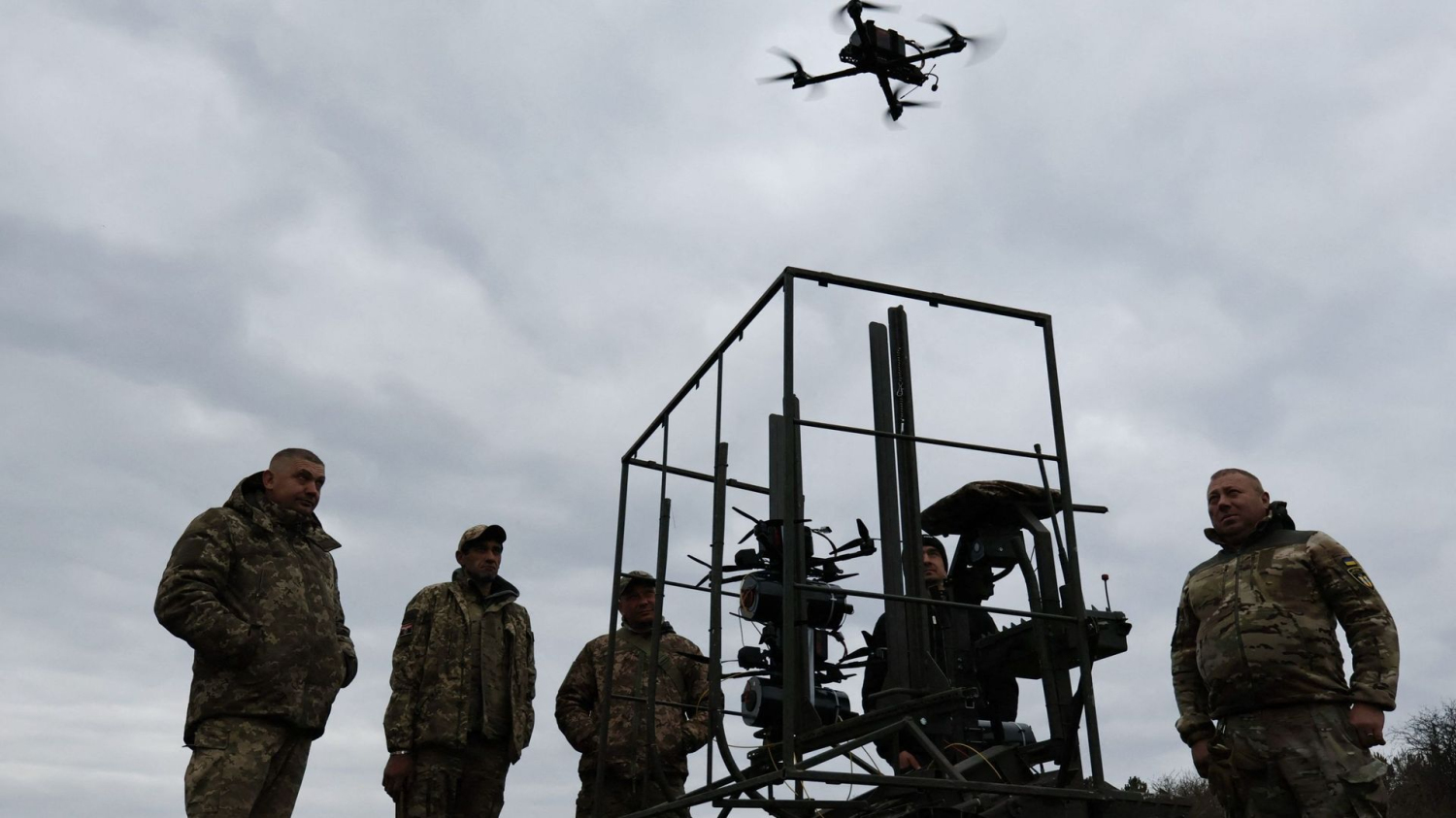 Un drone qui s’est écrasé et une 'ogive non explosée' découverts en Finlande 