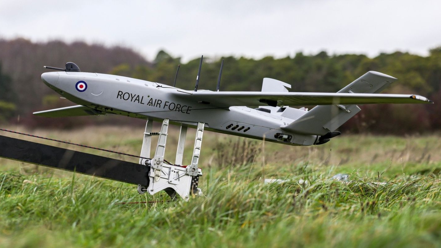 La Royal Air Force avance sur le drone de saturation Tekever StormShroud . 