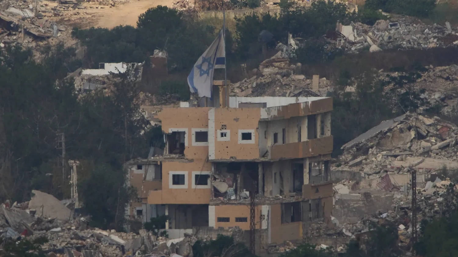 Une frappe israélienne par drone signalée au sud-Liban, au lendemain de la signature d’un accord-cadre