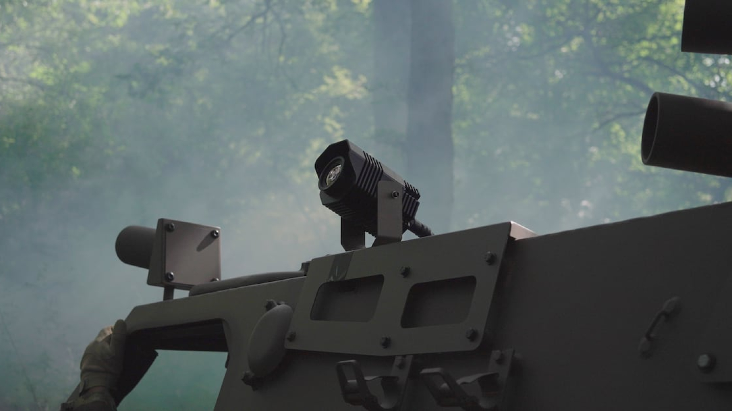 Face aux nouvelles menaces du champ de bataille, l’ETI Bertin Technologies dévoile un système mobile pour identifier les drones depuis tout type de véhicule militaire