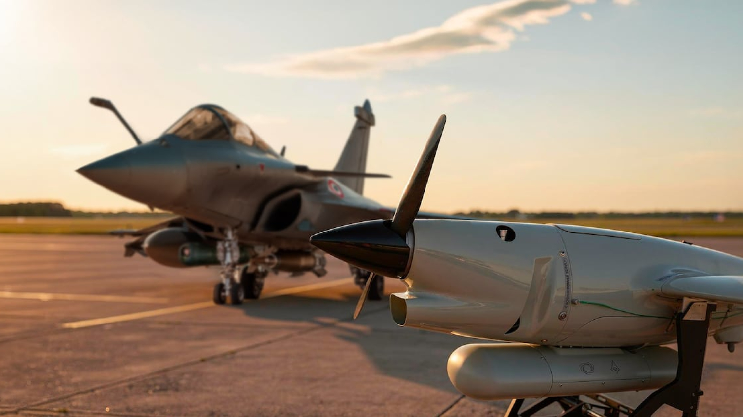 La solution doit être proposée prochainement aux pays utilisateurs du Rafale : Harmattan AI et Dassault Aviation lancent un drone chasseur de radars paré au combat collaboratif