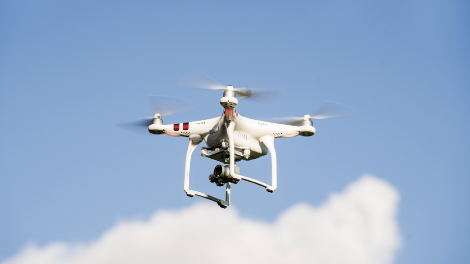 Drones importés Trump impose des droits de douane allant jusqu’à 100 %