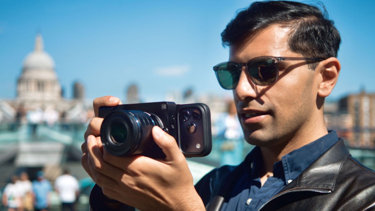 L’appareil photo Caira pourra transformer une simple vidéo en plan façon drone grâce à l’IA