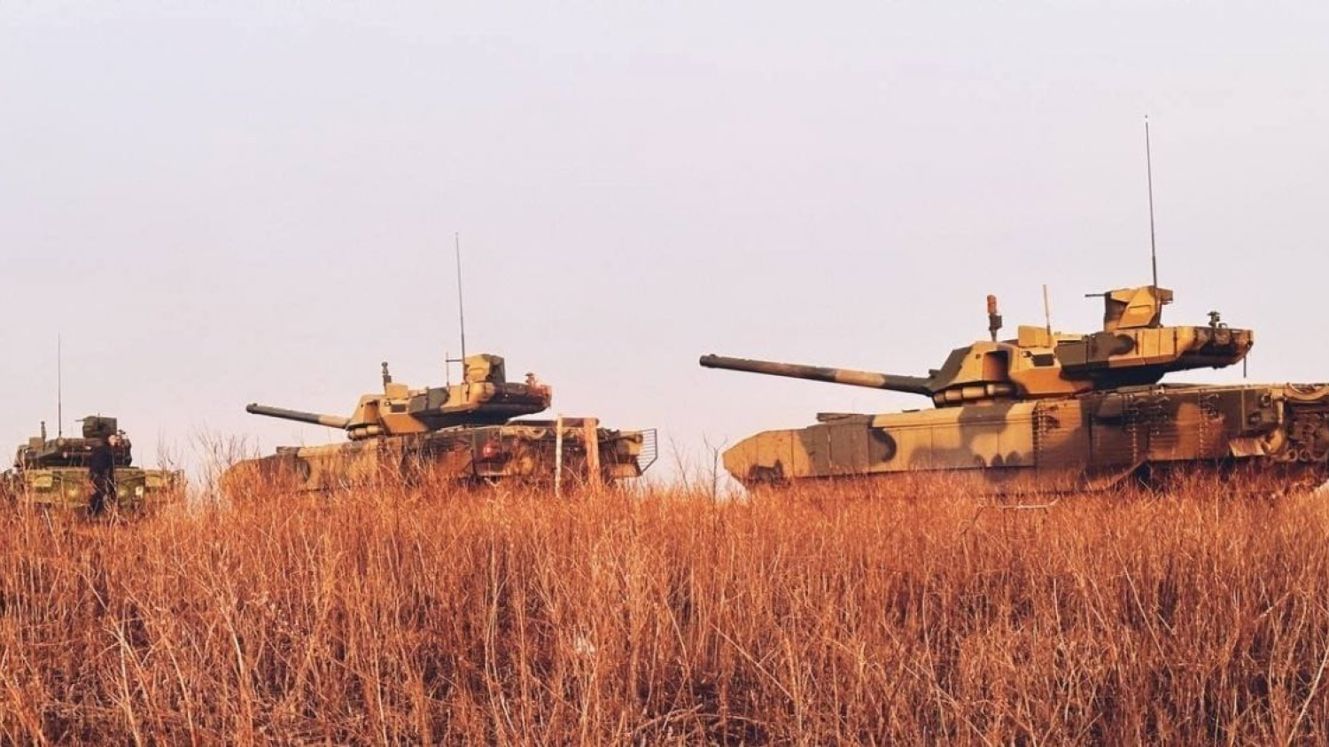 Le char T-14 Armata peut être modernisé avec un canon de 152 mm et des missiles pour intercepter des cibles UAV.