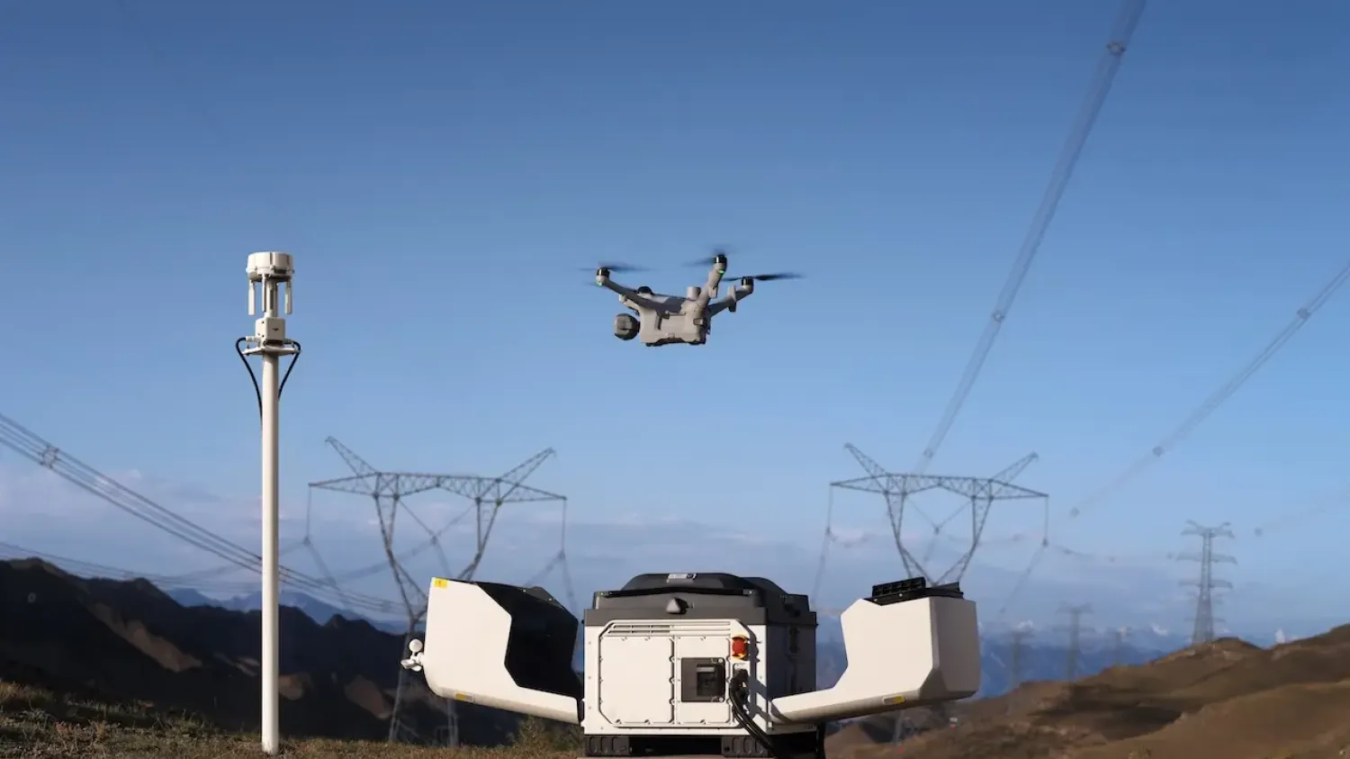DJI Dock 4 : station automatisée pour drone professionnel