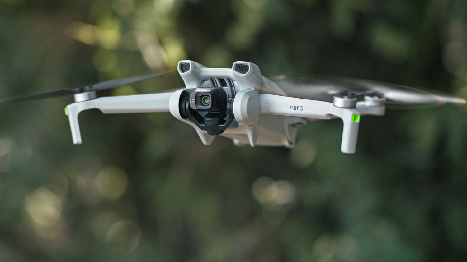 Pour un bon drone à prix abordable, privilégiez...