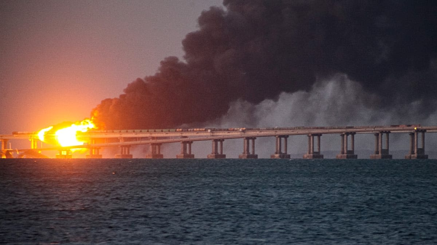 Un drone aurait visé un navire en mer Noire, deux morts et 11 blessés